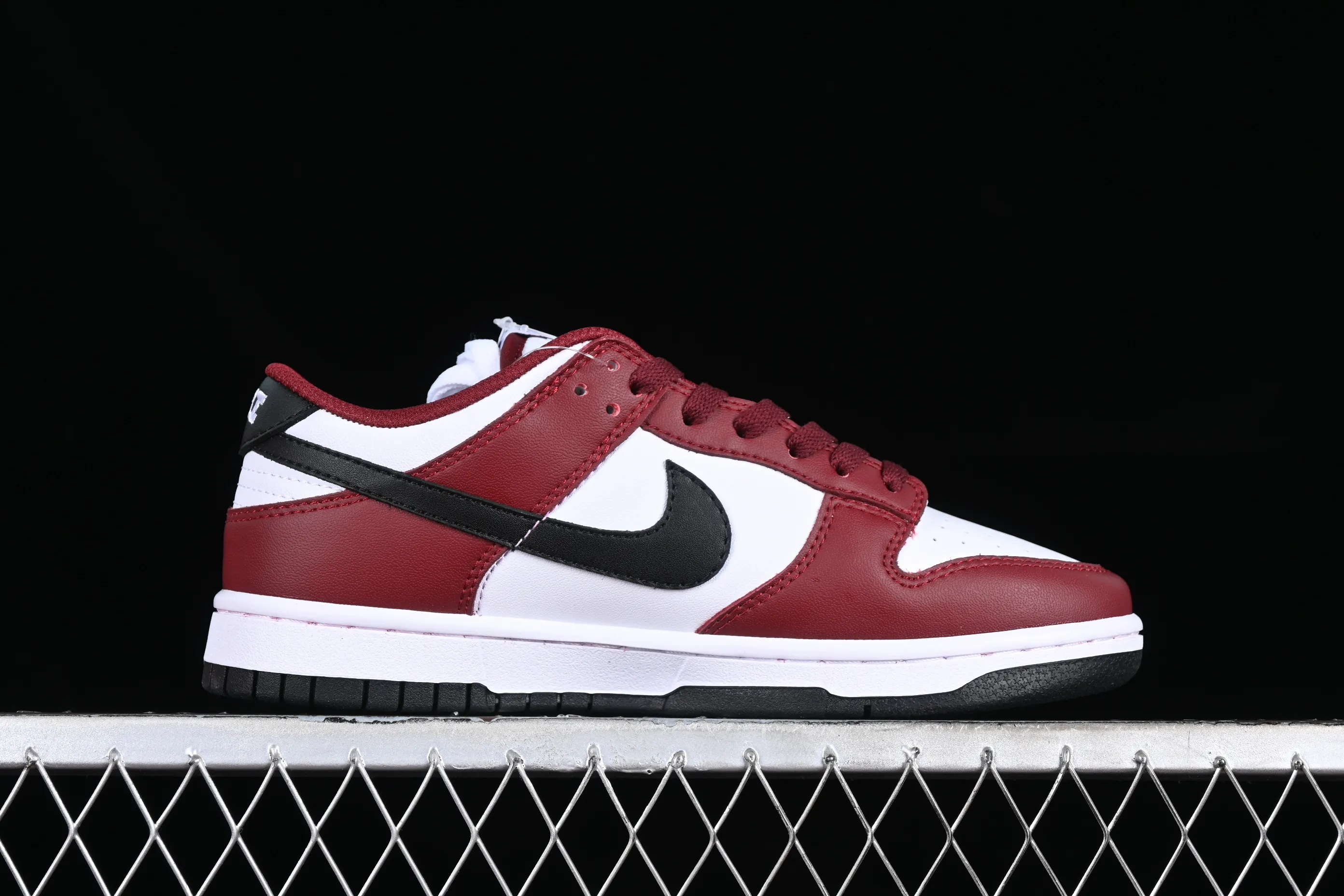 All categories Nk SB Dunk series Nk SB Dunk Low low-top sneakers Nk Dunk Low "Wine Red" burgundy black SB low-top sports and leisure sneakers FD9749-601